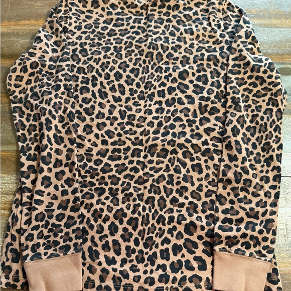 The Nike Tee Women’s Leopard Print Long Sleeve Tan/Black with Yellow Logo NWOT - Picture 4 of 4